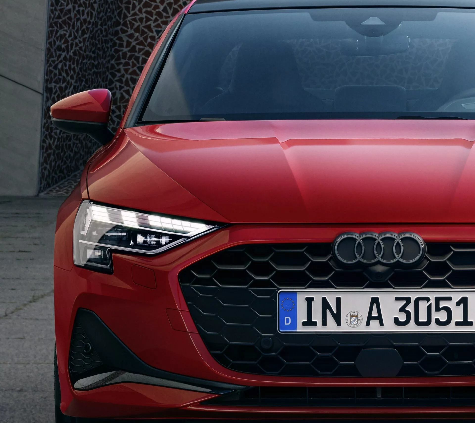 Model Audi A3 8Y Facelift 2024 s novými prvky elegantního designu, vylepšenými LED světlomety a aktualizovanou technologií interiéru