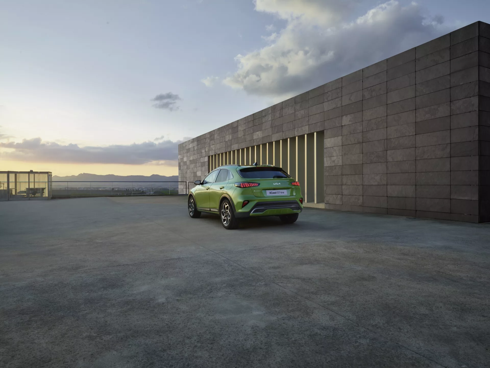 Model Kia XCeed CD 2022 po faceliftu s novými designovými prvky a vylepšenou technologií